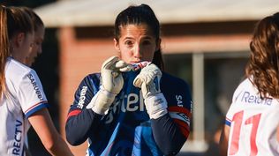 Josefina Villanueva, ganadora del premio a mejor golera del Fútbolx100