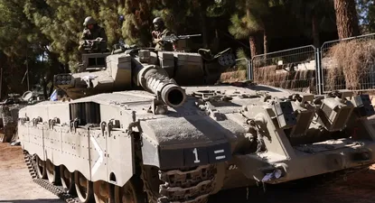 Las tropas israelíes permanecen concentradas en las inmediaciones de Gaza a la espera de una orden de ataque que se demora