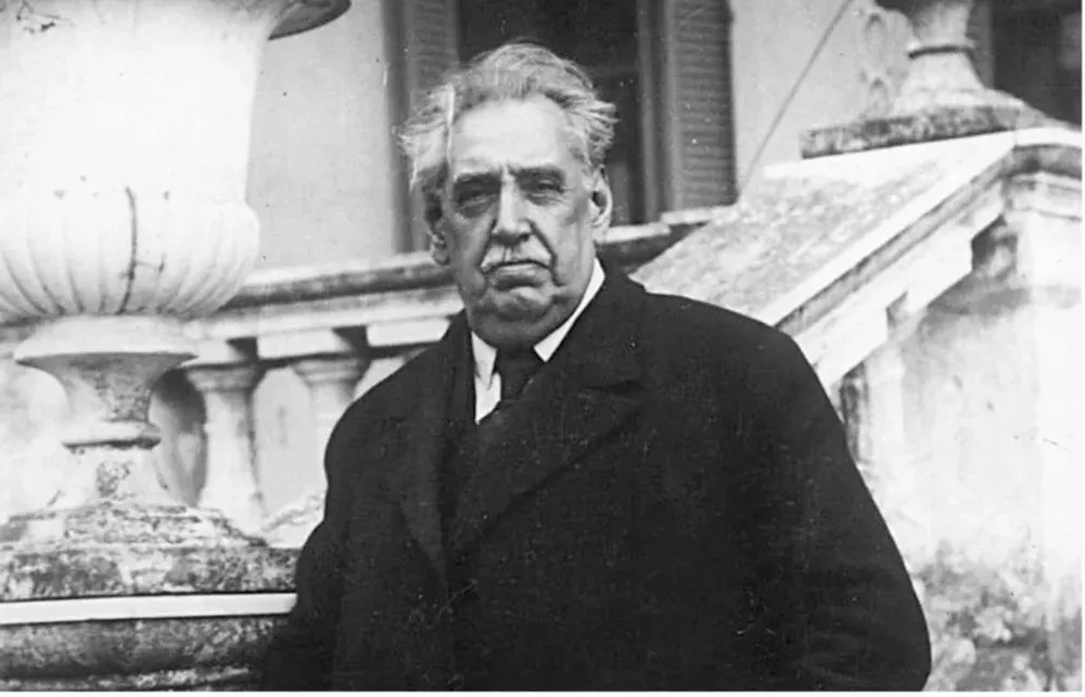 José Batlle y Ordóñez en su casa quinta de Piedras Blancas.