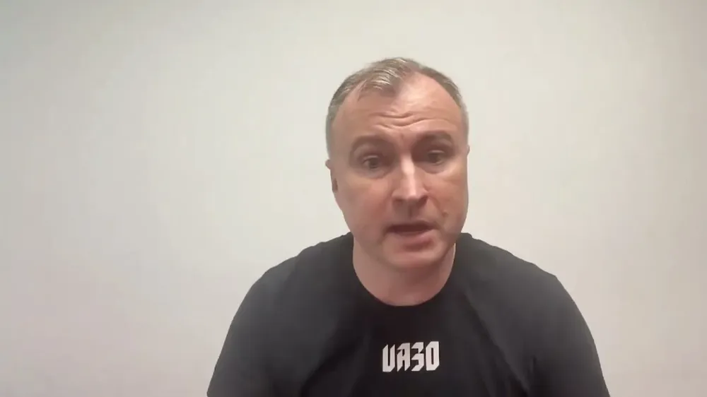 Victor Zhora, miembro del Servicio Estatal de Comunicaciones Especiales y Protección de la información de Ucrania, es uno de los despedidos.