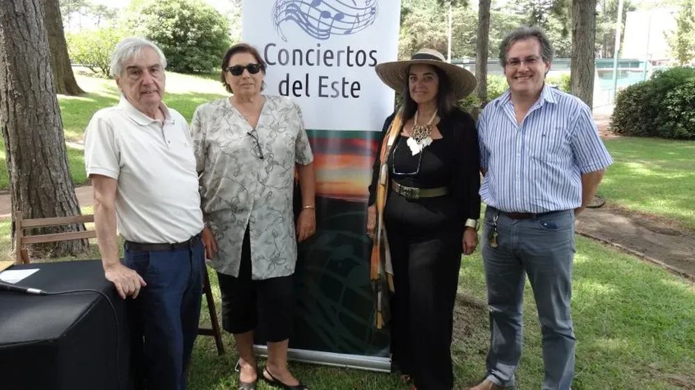 Rodolfo Juanche, Nora Piñón, Marta Arjona y Tomás Dawid