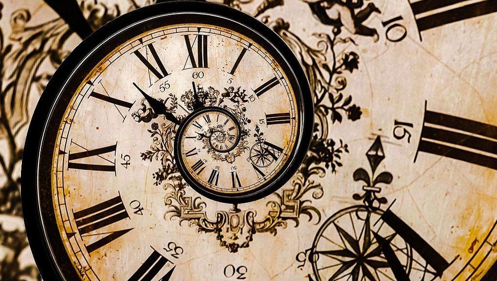 Marcar el paso del tiempo ha sido una actividad humana, constante y universal.