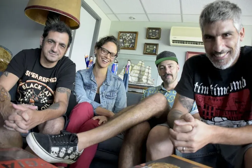 Hugo Díaz, Inés Pereyra, Federico Capra y Cuico Perazzo, los conductores de De arriba un rayo.