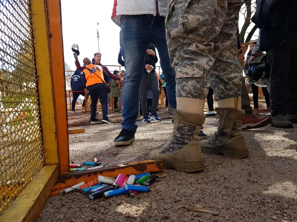Hinchas de Nacional en la entrada a un clásico