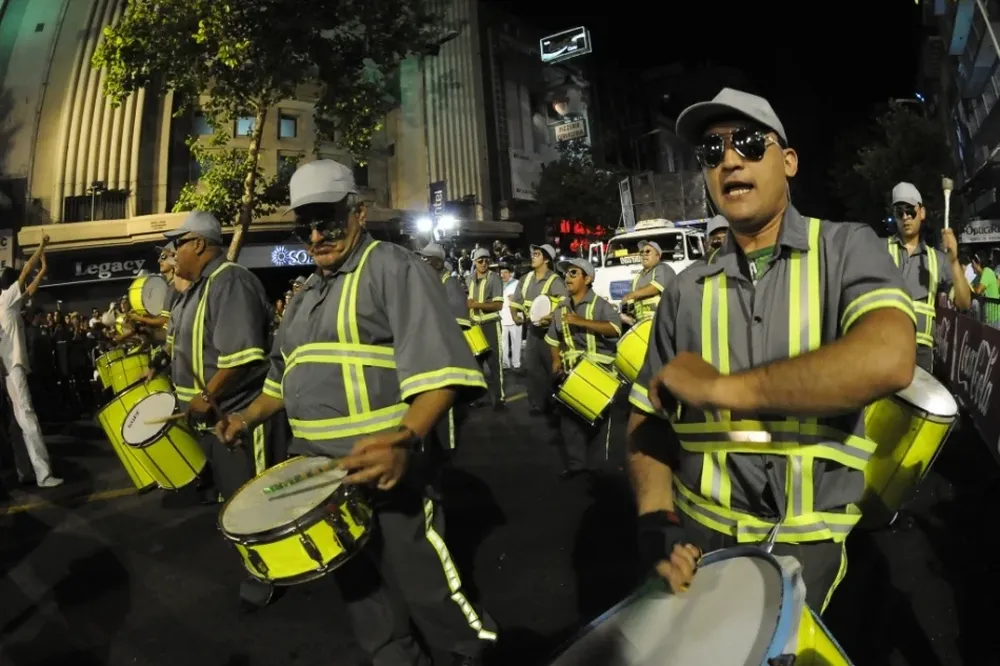 Hoy el desfile irá desde Plaza Independencia hasta Cuareim