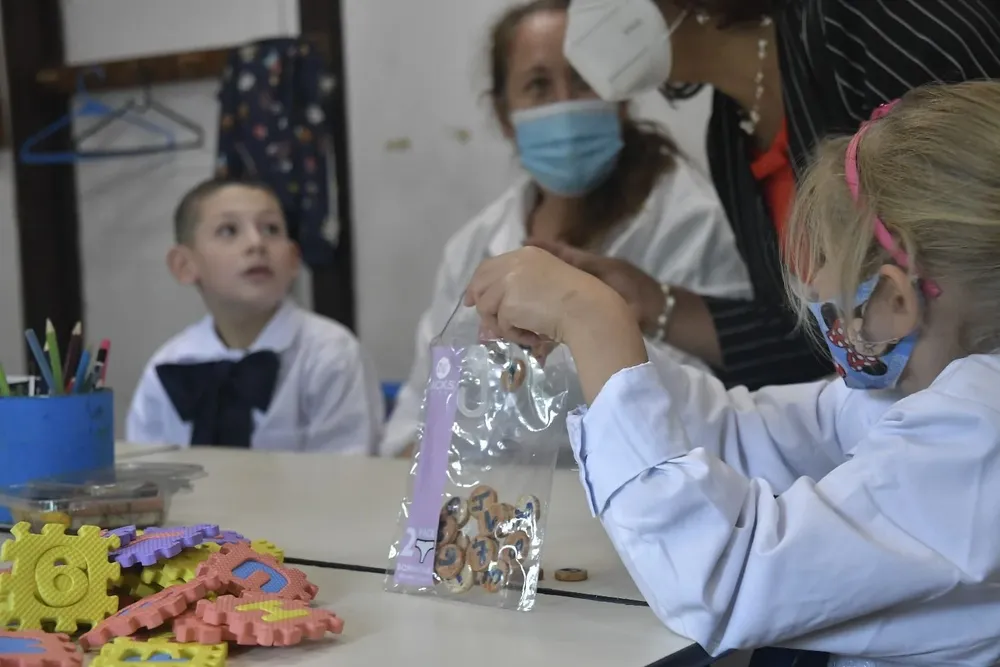 En escuelas rurales habría agrupamientos.