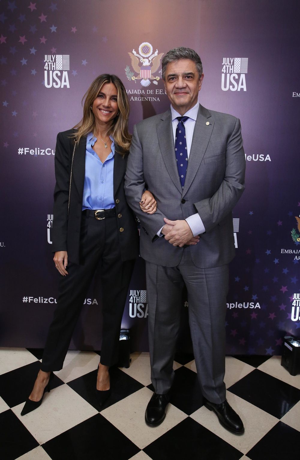 El jefe de Gobierno de la Ciudad de Buenos Aires Jorge Macri junto a su esposa Belén Ludueña
