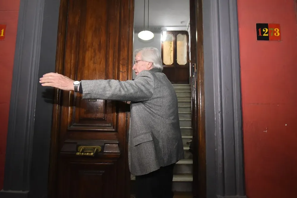 Archivo, reunión de Asamblea Uruguay durante la discusión por candidaturas en la campaña pasada