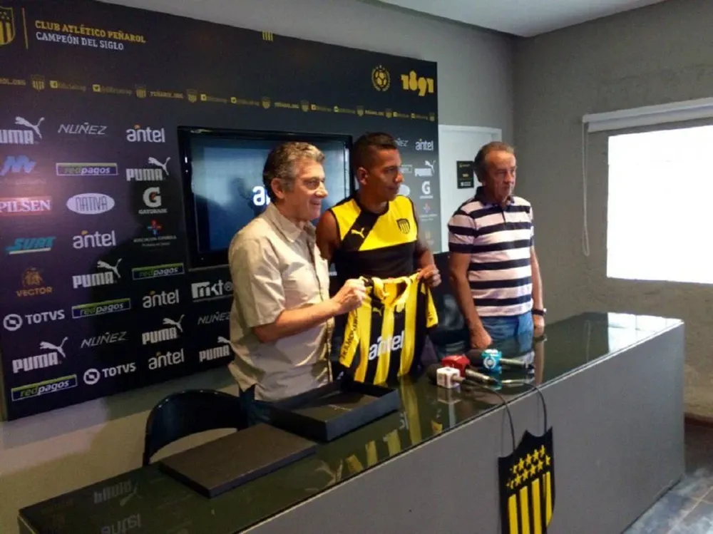 Nicolás Freitas en su presentación