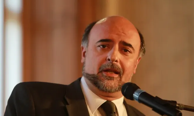 El senador Pablo Mieres