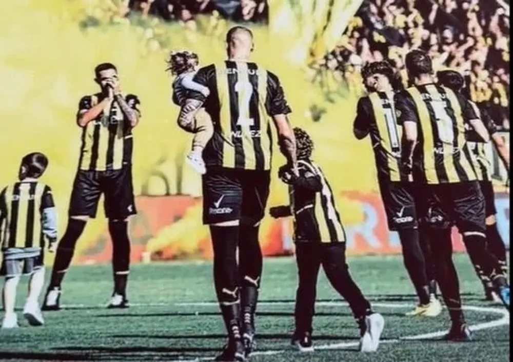 Leo Coelho y sus hijos