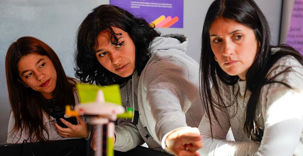 ANEP reconoció a las Techogirls previo a que viajen para competir en Estados Unidos.