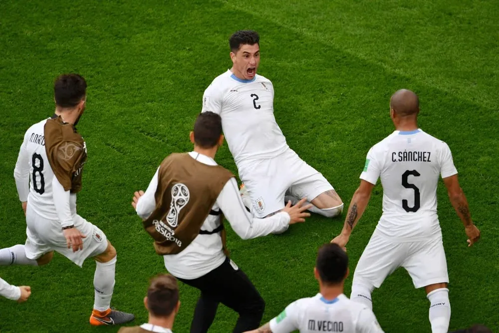 José María Giménez celebra su gol contra Egipto en el primer partido de Uruguay en el Mundial de Rusia