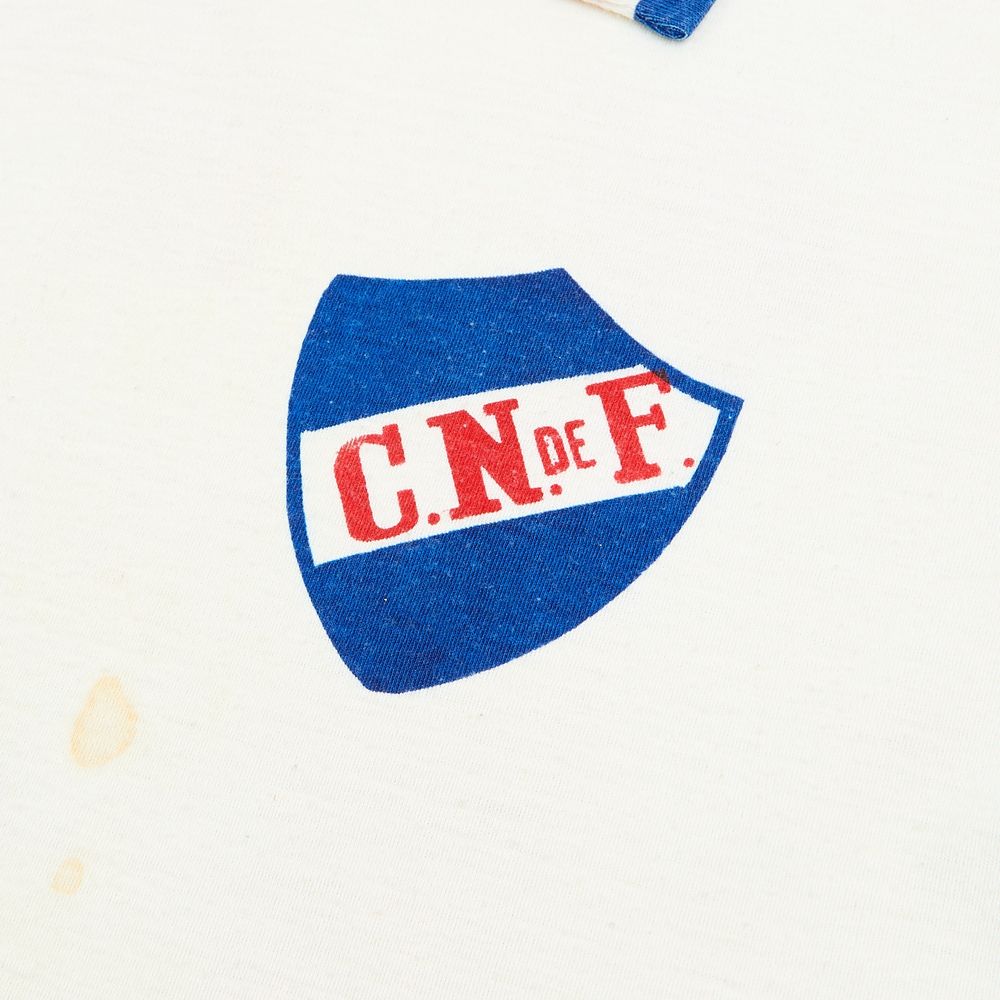 La camiseta de Nacional de Héctor Molina en la final de la Copa Libertadores 1980 que salió a subasta