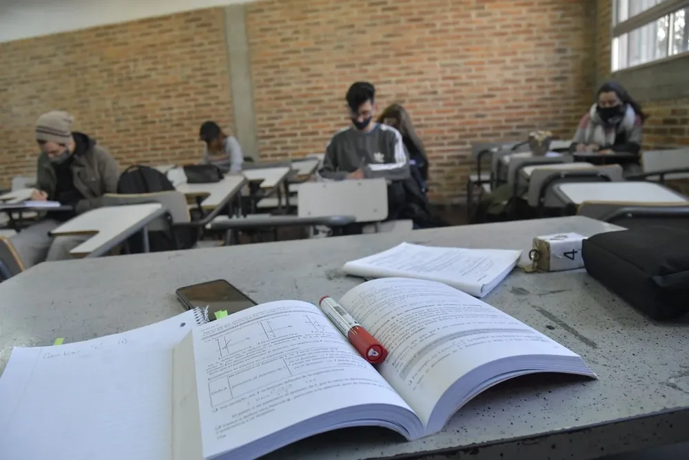 Parte de las materias se dictan en inglés