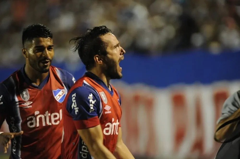 Rodrigo Aguirre y Álvaro González