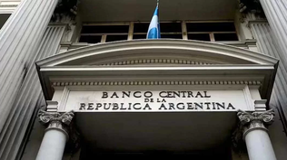 El BCRA colocó USD810 millones de Bopreal Serie 4 para reducir la deuda comercial y permitir la salida de dividendos