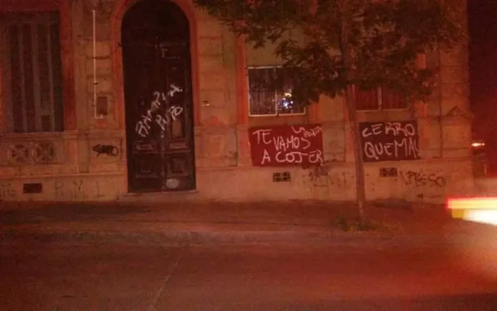 Así quedó la fachada de la sede de Rampla