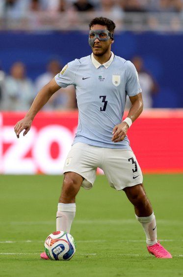 Sebastián Cáceres en el partido Uruguay-Arabia Saudita en el Mundial 2026