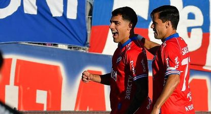 Lucas Villalba celebra su gol junto a Nicolás Rodríguez