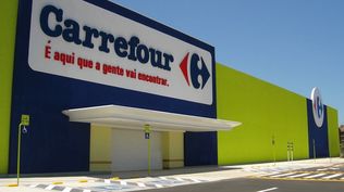 Carrefour: su historia en Brasil comenzó en 1975, con la apertura del primer hipermercado, en São Paulo.