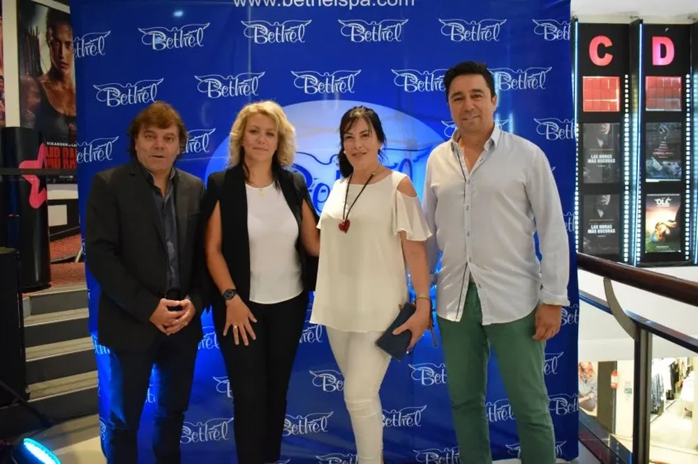 Alvaro Marchand, Jennifer Batista, Lourdes Rapalin y Alvaro Padin