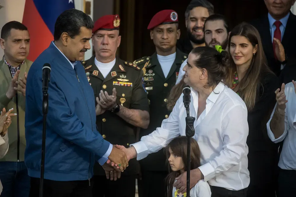 Maduro junto a Álex Saab