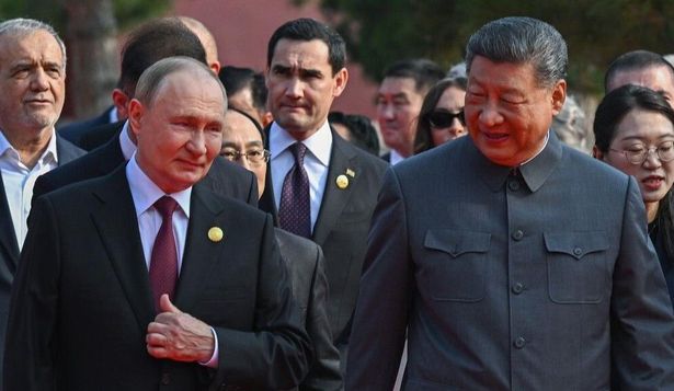 El presidente Vladimir Putin asistió al desfile militar en Pekín con el que China conmemoró su victoria sobre Japón hace 80 años.