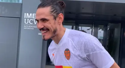 Edinson Cavani volvió a Valencia y se hizo los estudios físicos en su retorno