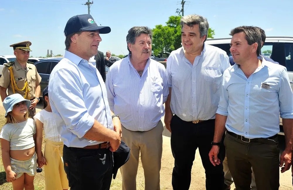 El presidente Luis Lacalle Pou encabezó la ceremonia en la localidad de Los Cerrillos (Canelones)