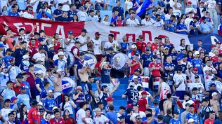 Hinchas de Nacional en la Colombes