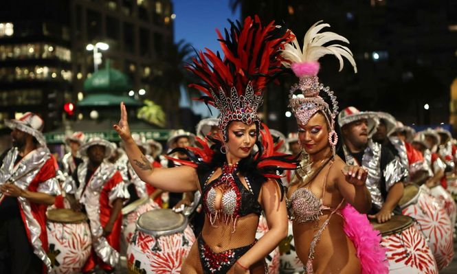 Carnaval: el Desfile Inaugural por la Av. 18 de Julio fue organizado por la Intendencia de Montevideo en coordinación con Daecpu.