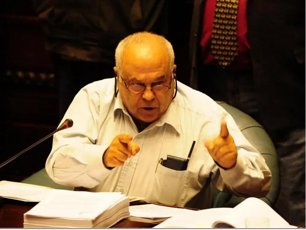 Fernández Huidobro