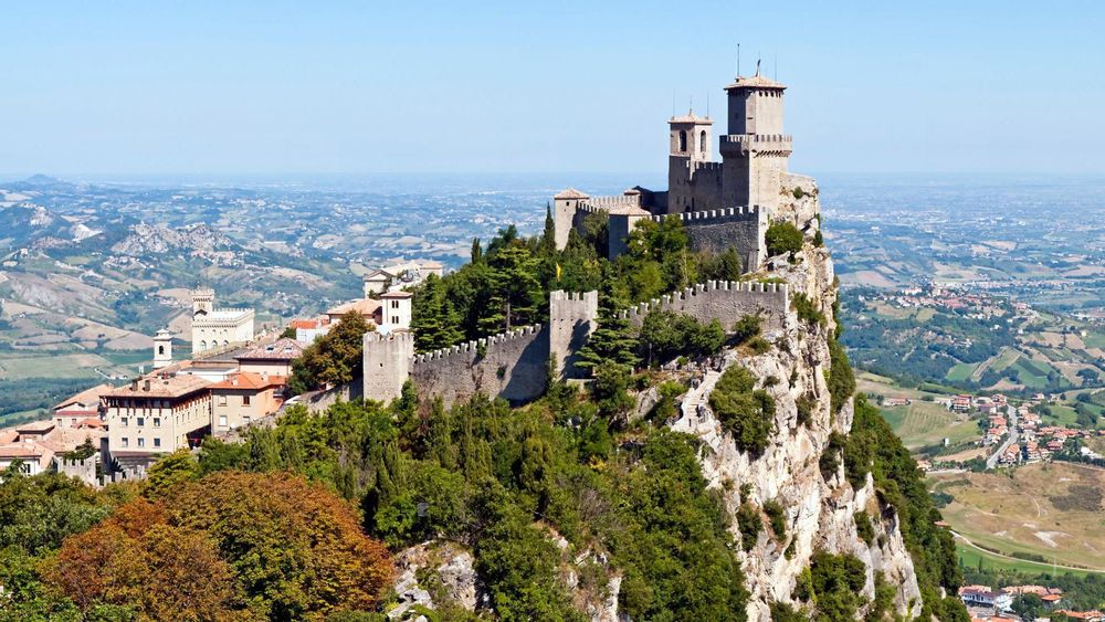 La fortaleza de Guaita, uno de los sitios icónicos del estado soberano de San Marino.