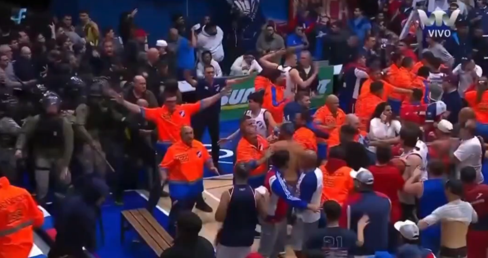 Incidentes al final de Nacional vs Peñarol