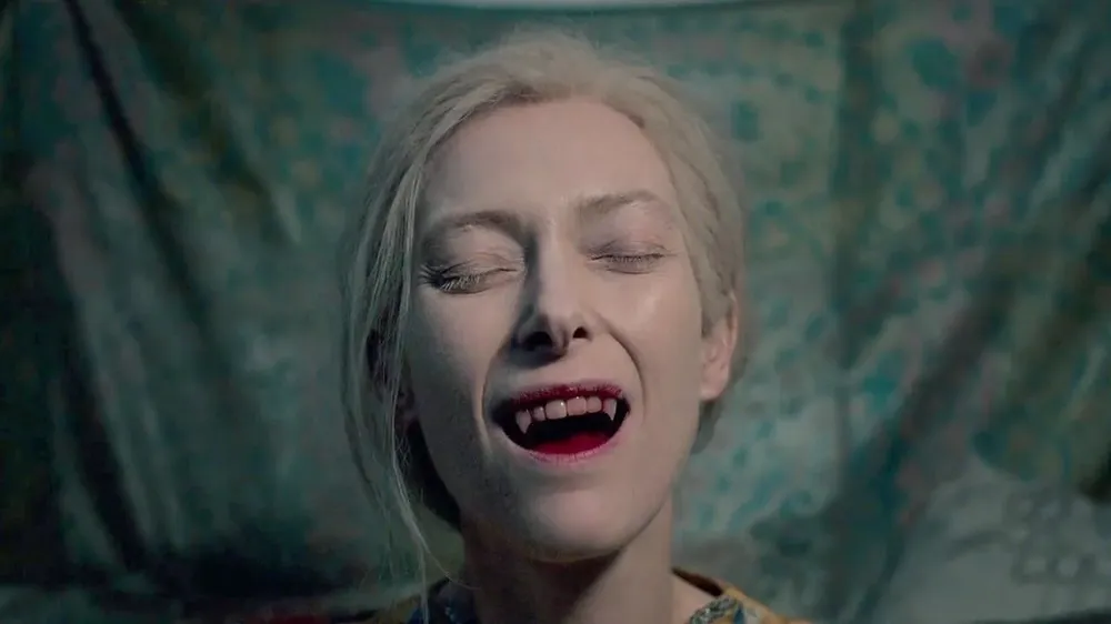 Tilda Swinton es una vampira en Solo los amantes sobreviven, de Jim Jarmusch