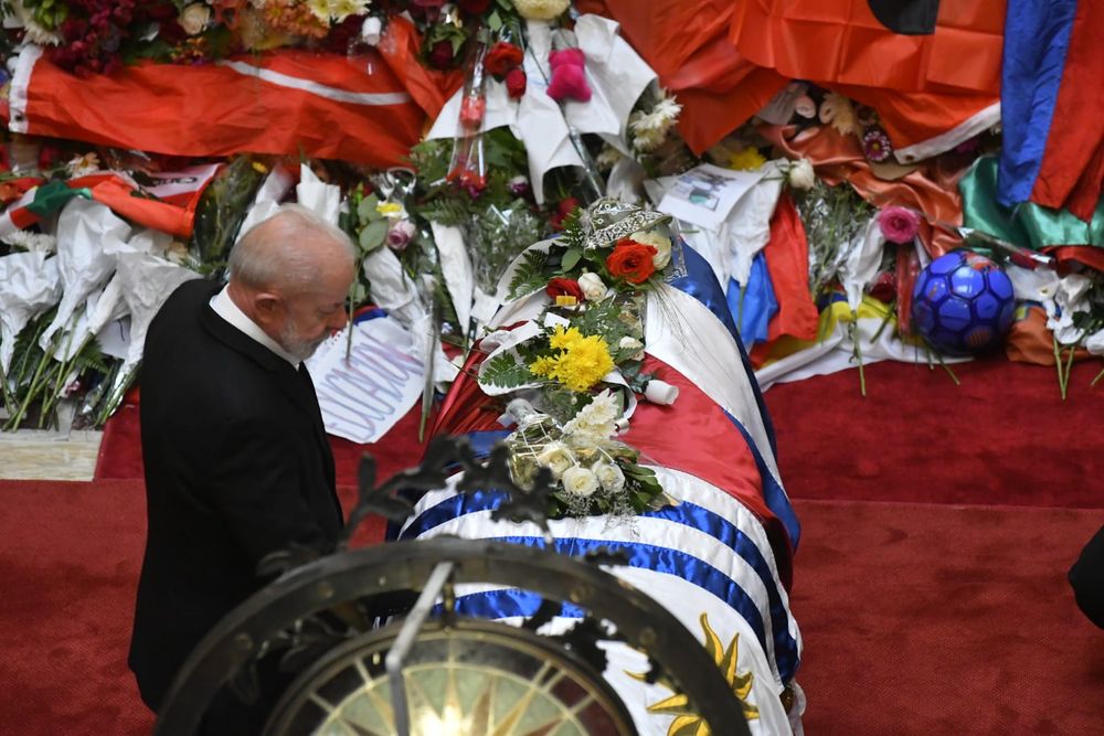 Lula en velorio de José Mujica