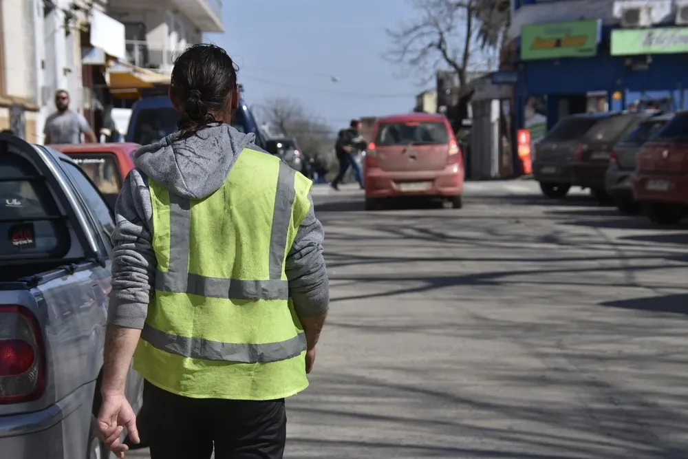 Tres detenidos por golpiza a cuicacoches de Las Piedras; uno de ellos era policía