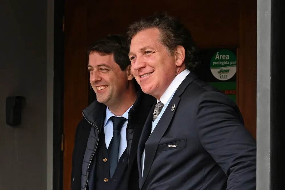 Alejandro Domínguez, presidente de Conmebol, felicitó a Ignacio Alonso por su reelección en la AUF