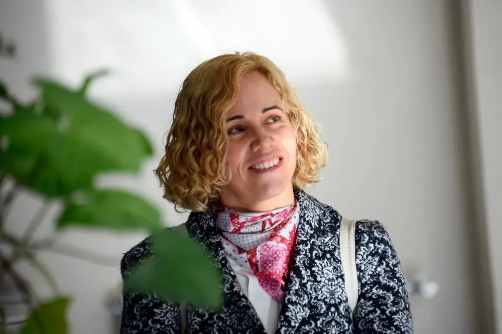 La fiscal del caso, Sabrina Flores