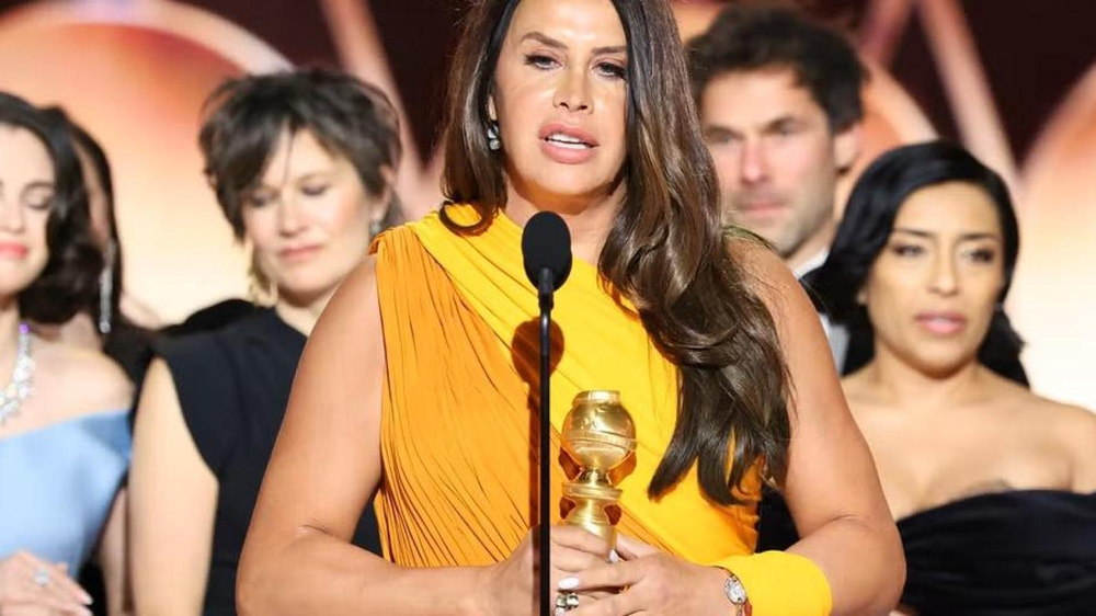 Karla Sofía Gascón en la entrega de los Globo de Oro