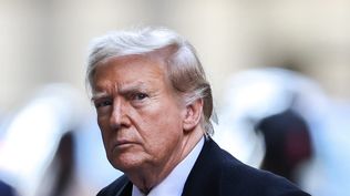 Un juez de Nueva York levanta parcialmente la orden mordaza contra Donald Trump