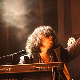 Fabián Zorrito Von Quintiero llega a España con la música de Charly García.