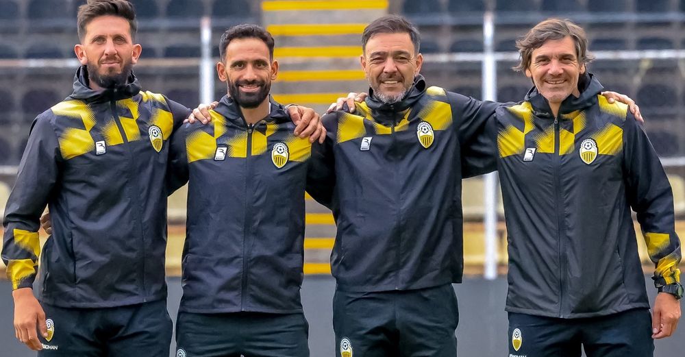 El Chino Recoba con su cuerpo técnico en Deportivo Táchira de Venezuela: Ramiro Roascio, Juan Manuel Alzamendi y Amaranto Abascal