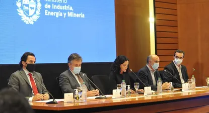 La ministra de Economía anuncia nuevas medidas de apoyo por el covid-19.