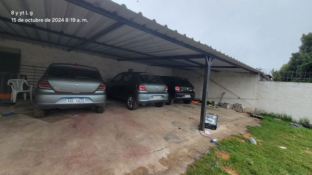 Encontraron vehículos robados en predio de pollería de Casabó