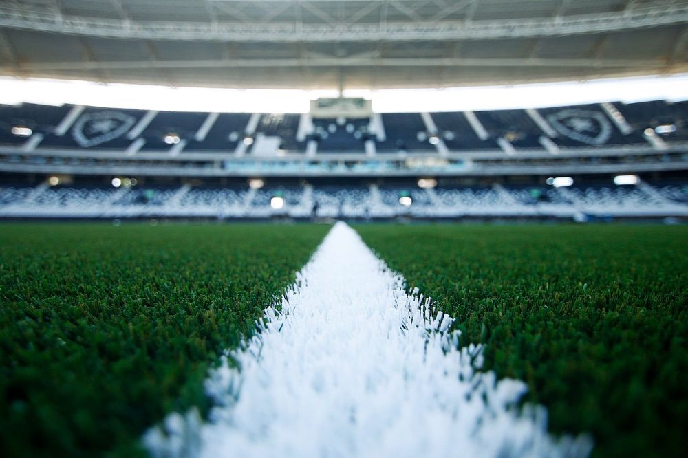 El césped sintético actual del Estadio Nilton Santos de Botafogo, en el que jugará Peñarol por la Copa Libertadores