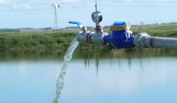 Riego: gestionan para administrar bien el agua y disponer del recurso cuando no es suficiente.