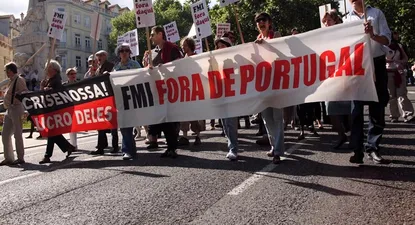 Portugal revisa al alza déficit del 2010