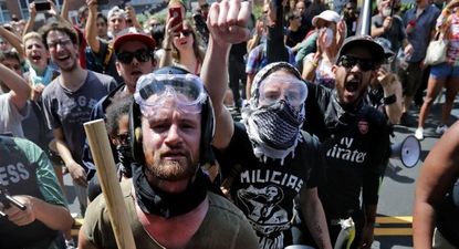 Qué es Antifa, el grupo de extrema izquierda en pie de guerra contra los supremacistas blancos en EEUU al que Trump quiere declarar como terrorista